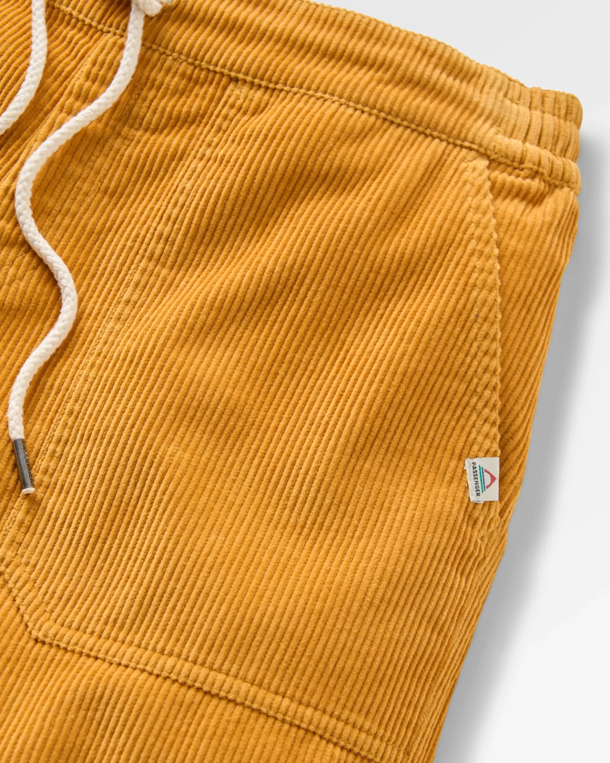 Damen Avian natürliches Cord Short