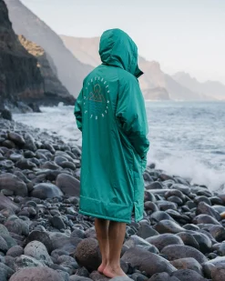 Escapism Sherpa Lined Changing Robe