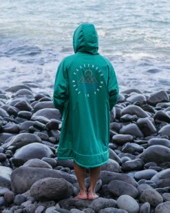 Escapism Sherpa Lined Changing Robe