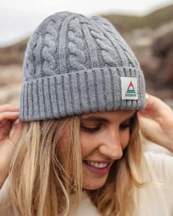 Fireside Zopfmuster-Beanie