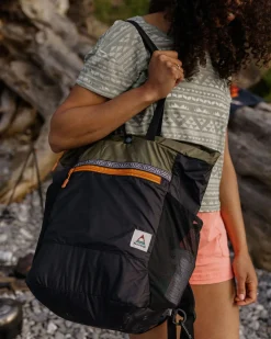 Stow Tote 22L Rucksack