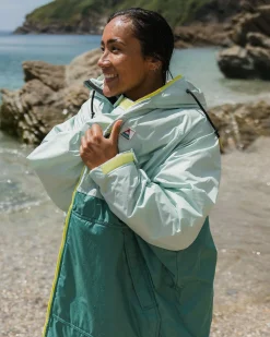 Waves Sherpa Lined Surf-Poncho